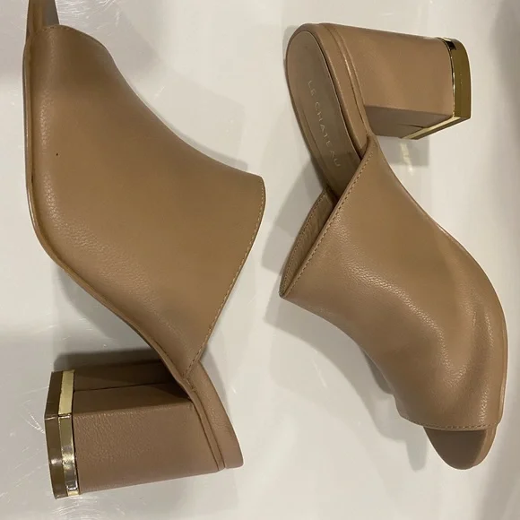 Le Chateau Nude Mules - New - Size 37 - Picture 2 of 3
